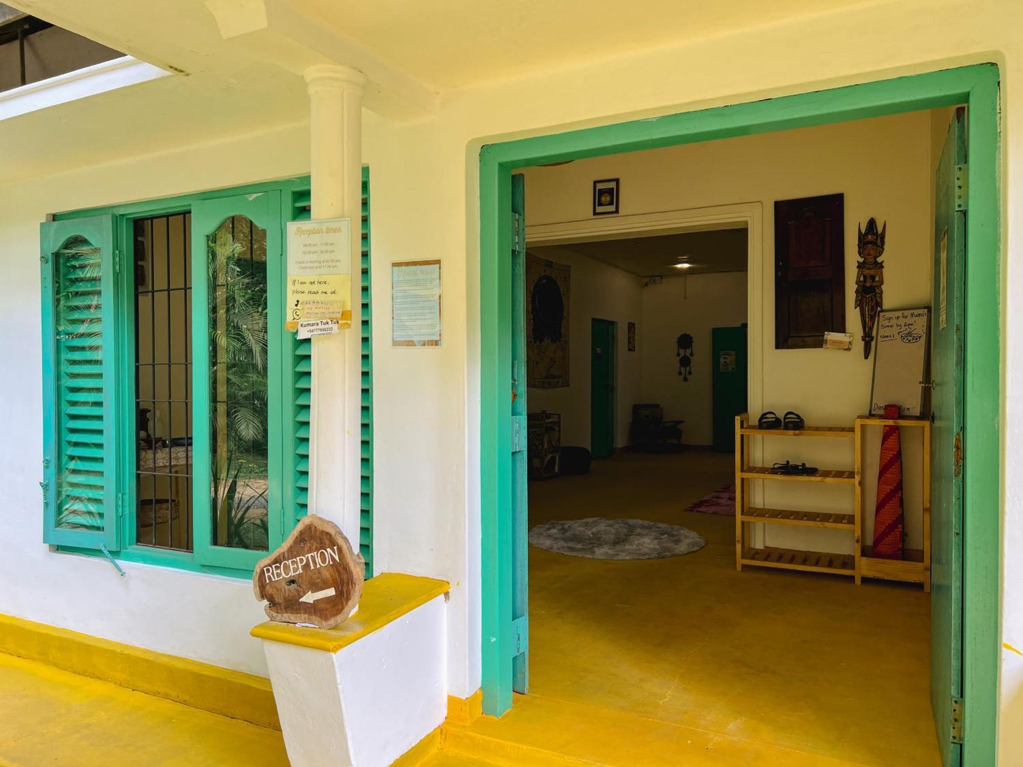 Lazy Monkey Surfhostel - Sri Lanka Dickwella Zewnętrze zdjęcie