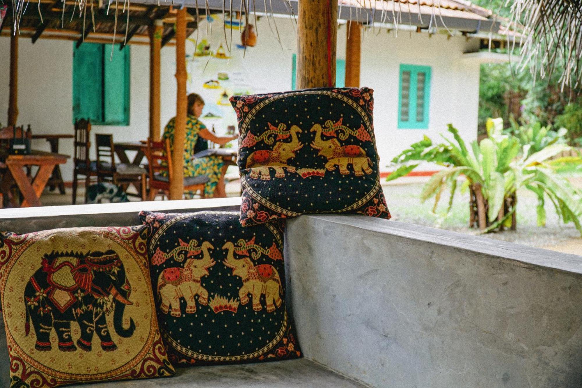 Lazy Monkey Surfhostel - Sri Lanka Dickwella Zewnętrze zdjęcie